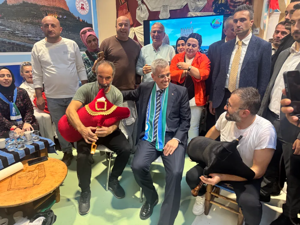 🎶 Sağlık Bakanı Memişoğlu